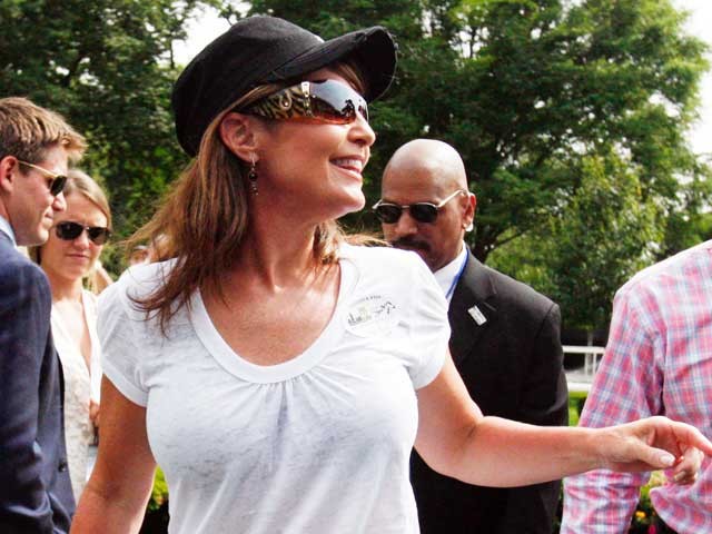 Tight t-shirt sparks rumours that Sarah Palin has had a boob job.